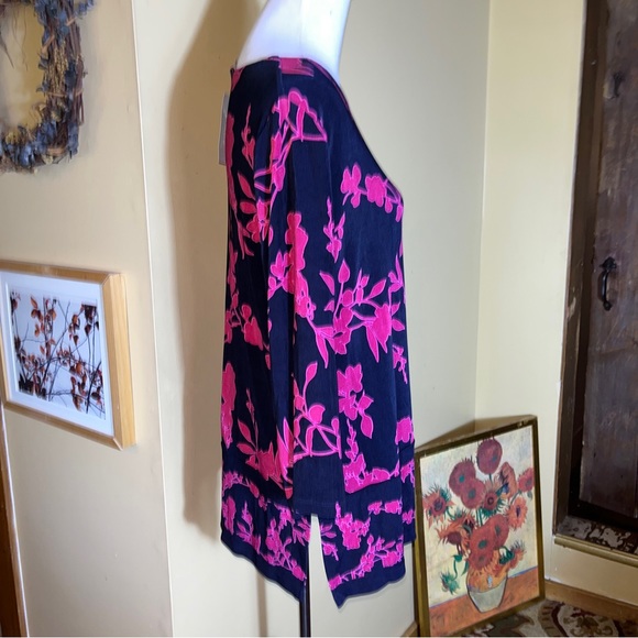 CHICOS TRAVELERS Size 2 Large Floral Tunic Stretch Blue Pink Cozy Pretty $90 NWT - Picture 4 of 14